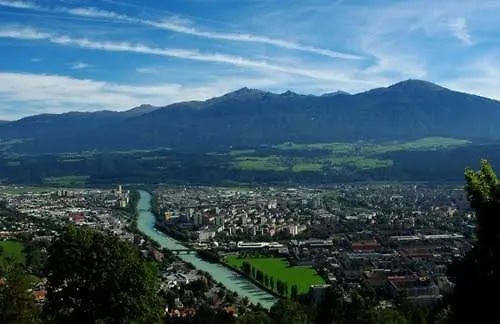 Haus Angelika - Bed & Breakfast - Innsbruck/Igls Austria